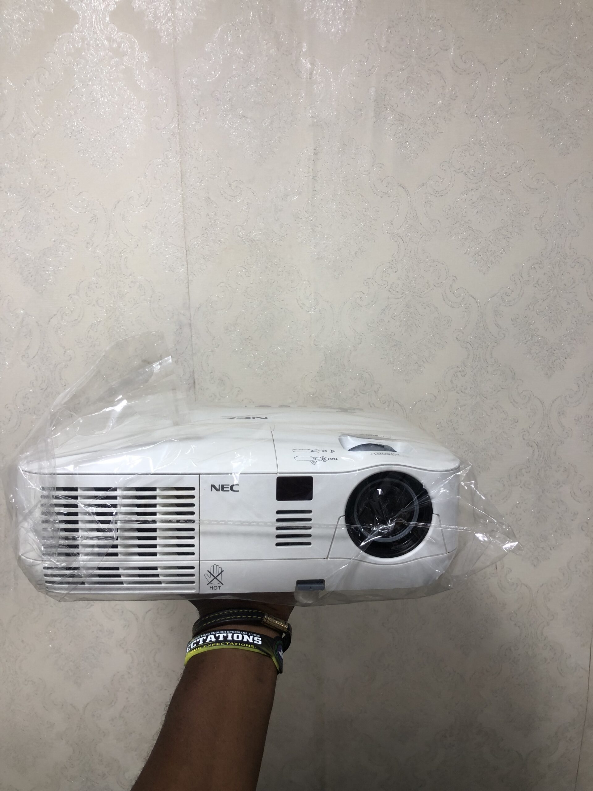 Nec Projector (V260W)